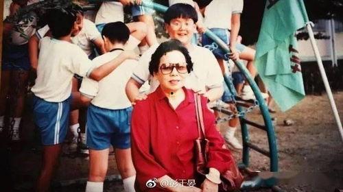 胖子打篮球吃瓜视频,吃瓜观众笑翻全场