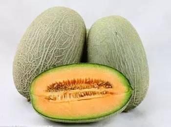 大小杨哥吃哈密瓜视频是真的吗,真伪辨析