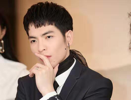 王峰发歌吃瓜视频,吃瓜群众热议不断