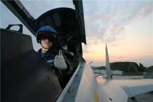 海军小哥哥吃瓜视频在线观看,揭秘军营里的欢乐时光