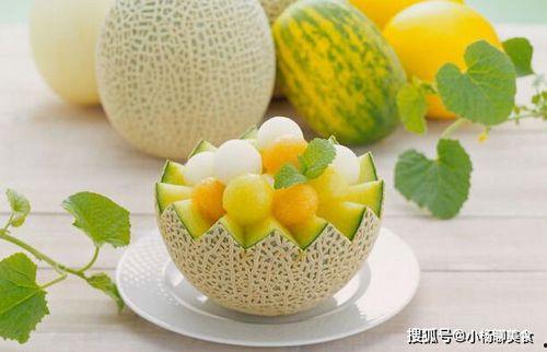 奶奶教弟弟吃哈密瓜视频,奶奶手把手教弟弟品尝甜蜜哈密瓜